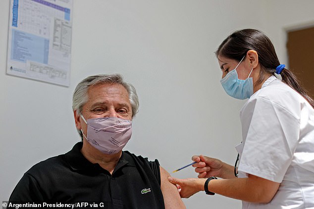 दुवै डोज भ्याक्सिन लगाएको डेढ महिनापछि अर्जेन्टिनाको राष्ट्रपति कोरोना संक्रमित