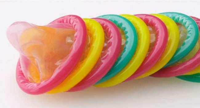 देशका सबै हाइ स्कुलमा चाहिएजति कण्डम निकाल्न सकिने मेसिन किन जडान गरियो ?