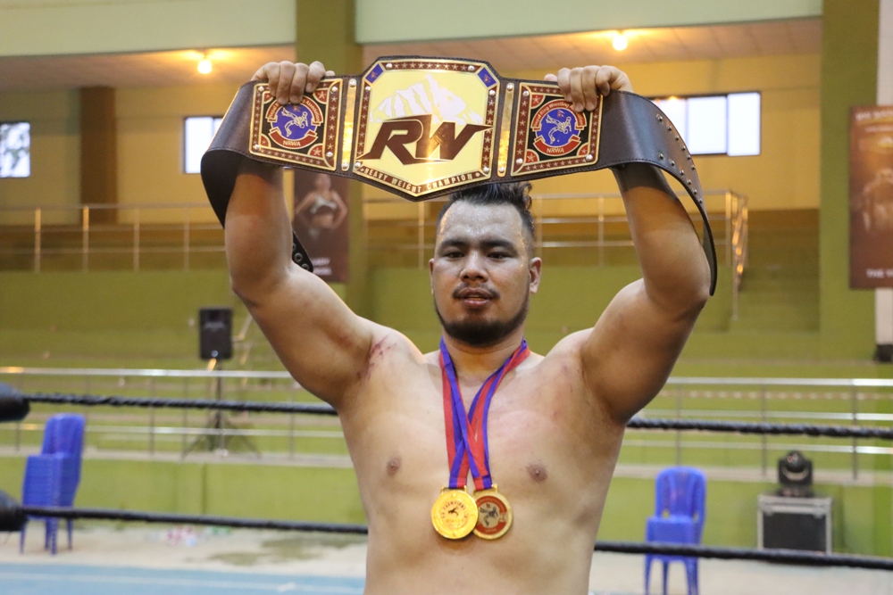 राष्ट्रिय रिङ रेस्लिङ प्रतियोगिताको उपाधि टाईगरलाई