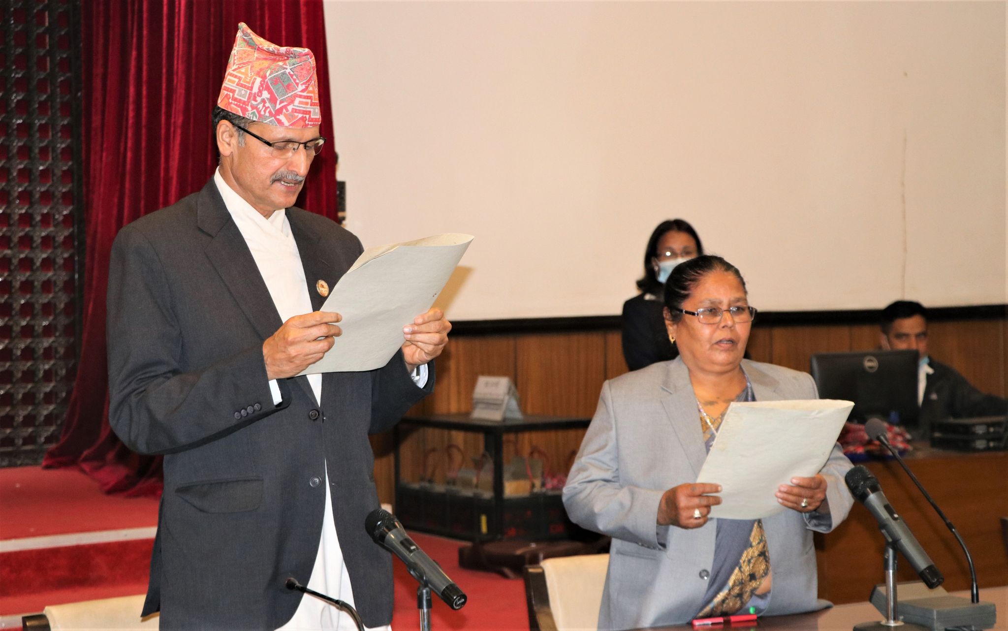 सभामुखद्वारा प्रतिनिधिसभा सदस्य जानकीदेवी रामलाई शपथ