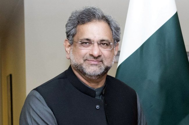 संसद बैठकमा पूर्व प्रधानमन्त्रीले सभामुखलाई ‘जुत्ताले हान्छु’ भनेपछि …