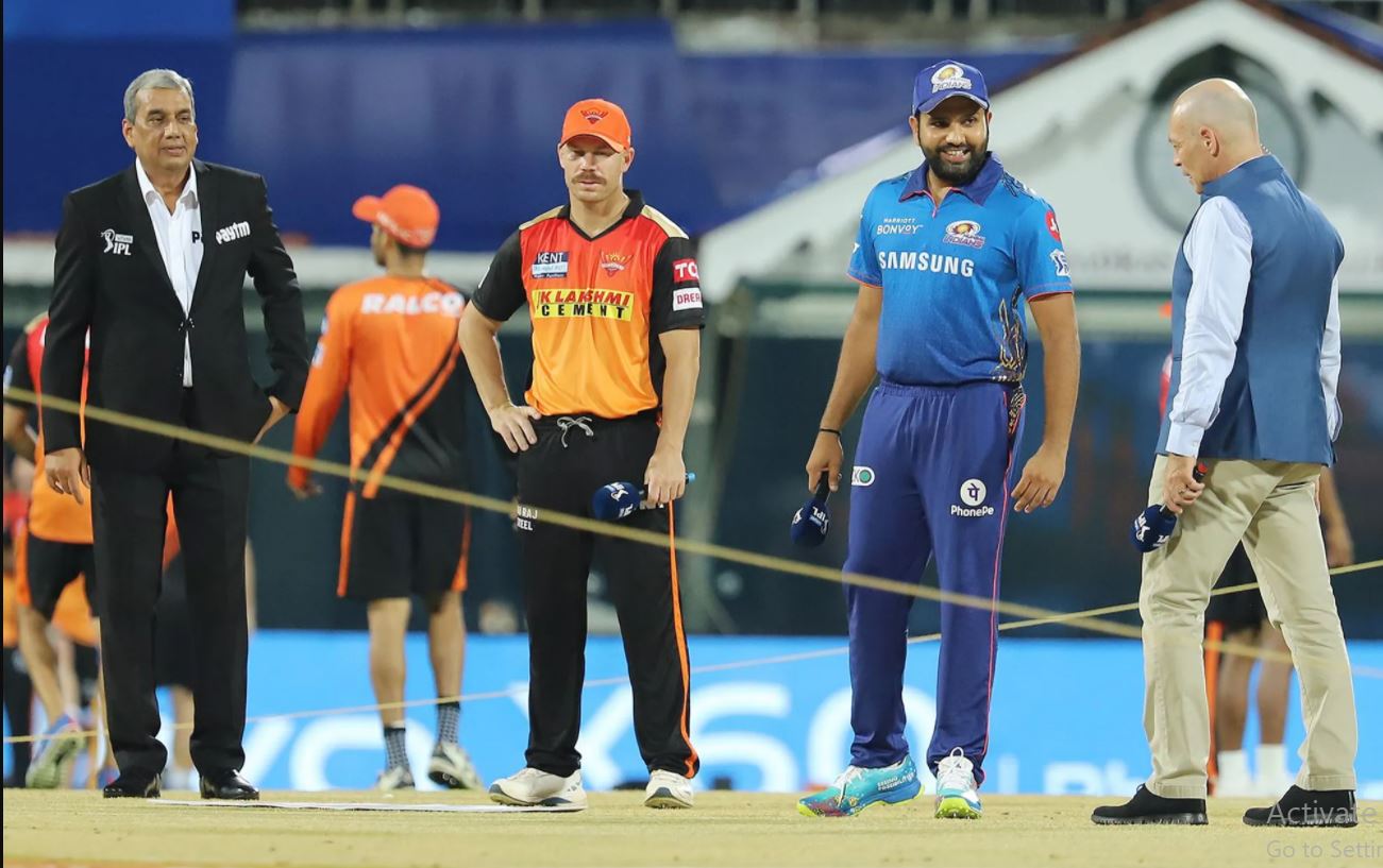 मुम्बईले टस जितेर ब्याटिङ रोज्यो