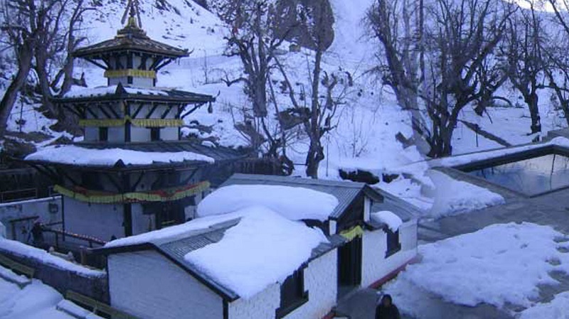 चितवनका व्यवसायीको टोली मुक्तिनाथतिर