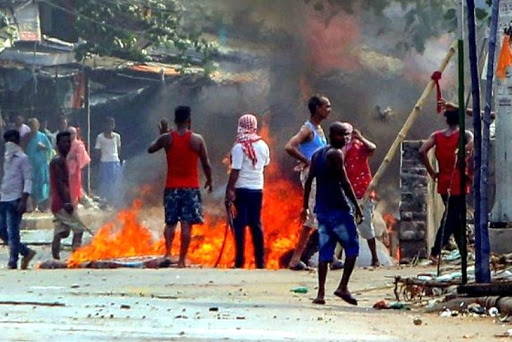 पश्चिम बंगालमा चुनाव, हिंसात्मक झडपमा २ जनाको मृत्यु