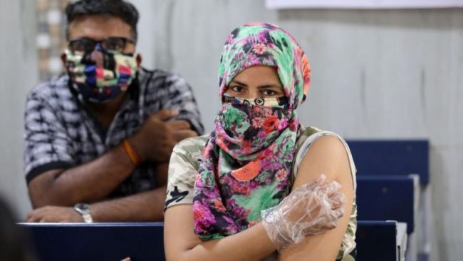 भारतको खोप अभियान किन नराम्ररी असफल भइरहेछ