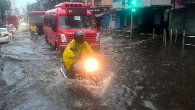 कोभिड महामारी झेलिरहेको भारतमा शक्तिशाली समुद्री तुफान