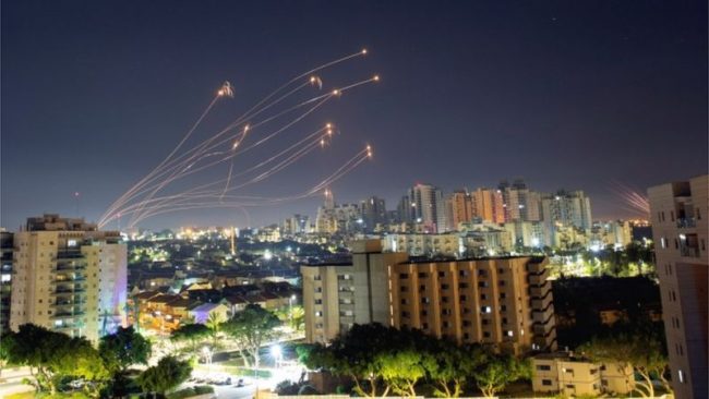 इजरेल–हमास संघर्षः हमासलाई यति धेरै रकेट कहाँबाट प्राप्त भए ?