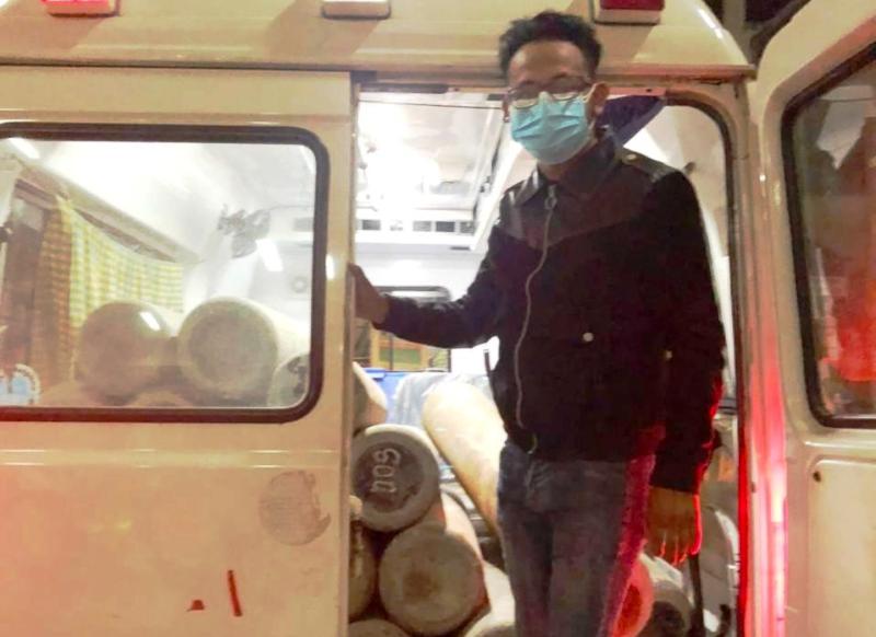 ट्रमा सेन्टरका निर्देशकको भावुक स्टाटस : ‘रातभर थामियो, अब गाह्रो छ