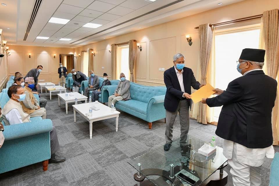 नेपाली कांग्रेसले काेराेना नियन्त्रणका लागि सरकारलाई बुझायाे ज्ञापन पत्र (पत्रसहित)