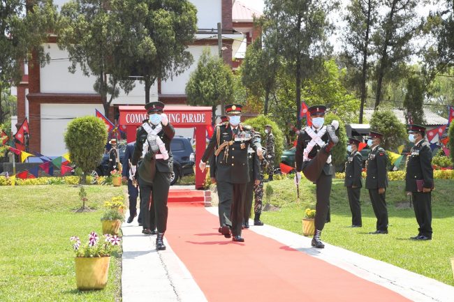 प्रधान सेनापतिद्वारा अधिकृत क्याडेटलाई आयुक्त पद प्रदान