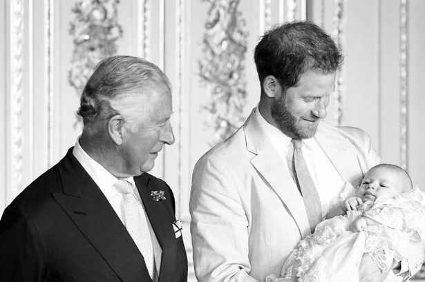 राजकुमार चार्ल्सले आर्चीलाई दिएको जन्मदिनको शुभकामनामा मेगन मर्केलको बेवास्ता