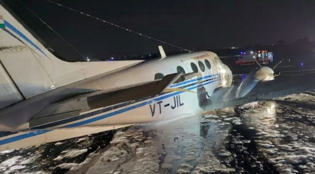 बिरामी बोकेको एयर एम्बुलेन्स उड्नेबित्तिकै पाङग्रा भाँचिएर भुइँमा खस्यो