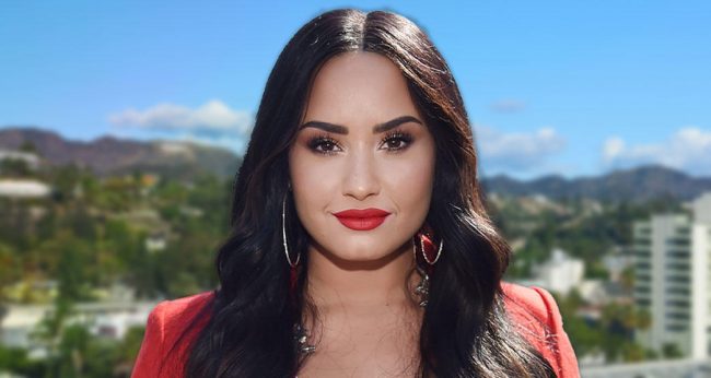 गत सेप्टेम्बरमा इंगेजमेन्ट तोडिएपछि विश्वप्रसिद्ध ‘गायिका’लाई आफू महिला नभएको थाहा भयो