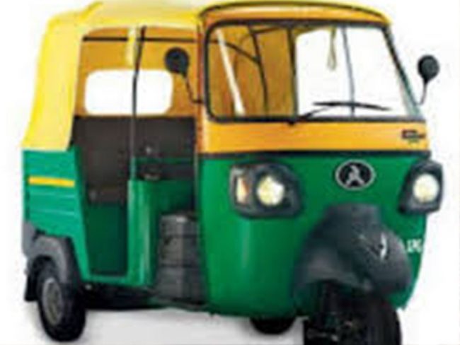 गाउँगाउँमा अटो रिक्सा : गाउँले जीवनमा सहजता