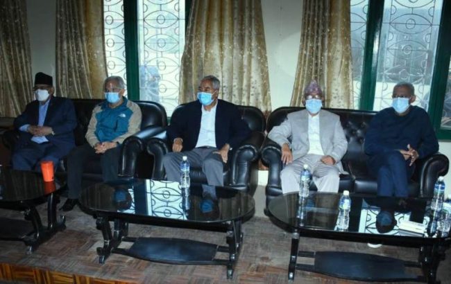 प्रतिनिधिसभाकाे विघटनकाविरूद्ध विपक्षीहरू बैठक बस्दै