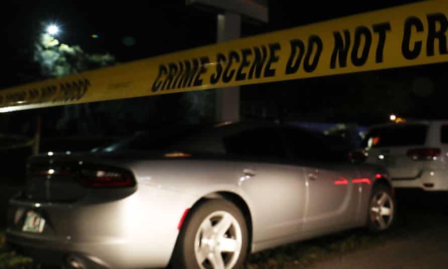 अमेरिकाको फ्लोरिडा राज्यमा गोली चल्दा  दुई व्यक्तिको मृत्यु, २० भन्दा बढी घाइते