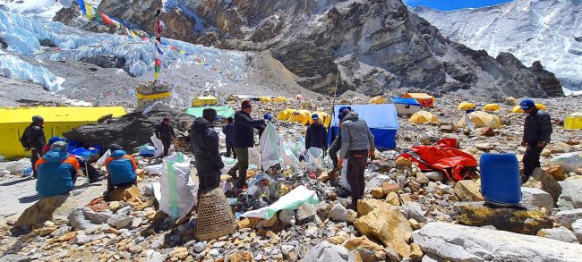 मकालु हिमालबाट साढे छ हजार किलोग्राम बढी फोहोर संकलन