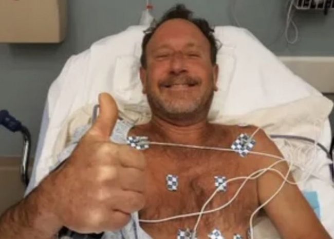 ह्वेलले निलेर फेरि ओकलिदिएका एक अमेरिकीको अद्भुत कथा