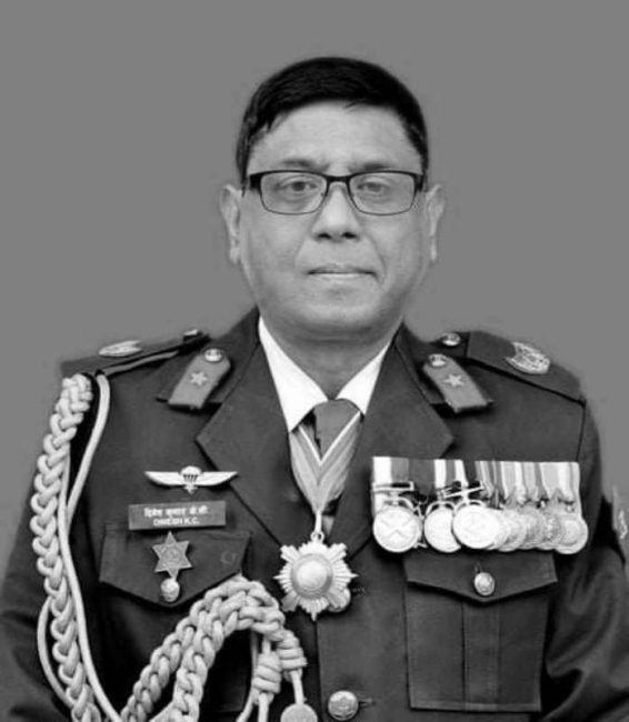 राष्ट्रिय आविस्कार केन्द्रलाई नेपाली सेनाका अधिकृतहरुको दुई लाख सहयोग