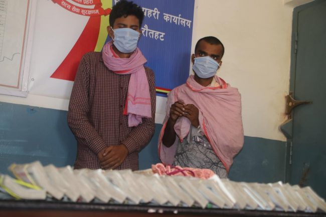 भारतीय नागरिकबाट ३० लाख स्रोत नखुलेको रकम बरामद