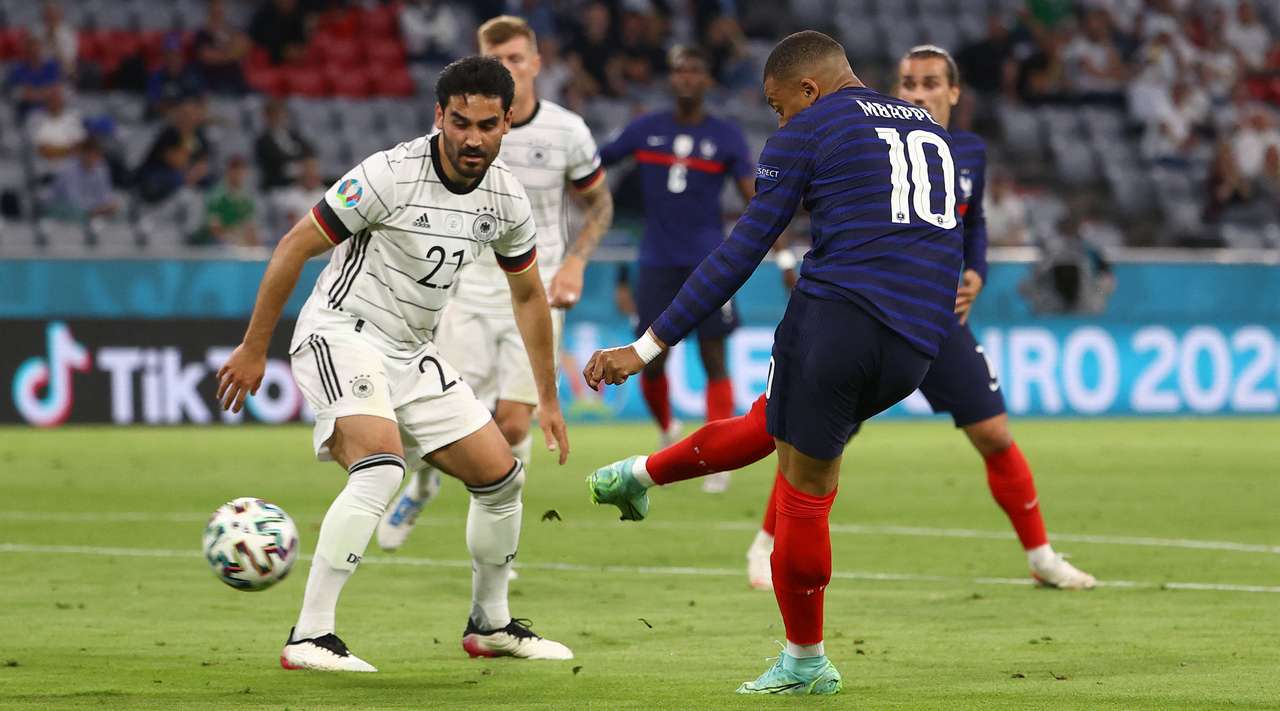 जर्मनीका खेलाडीको गोलमा फ्रान्सको जित