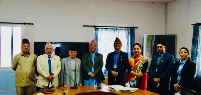 घरबेटीलाई लिफ्ट दिएको विषयमा मन्त्री श्रेष्ठले मागे माफी