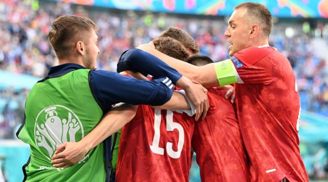 संघर्षपूण जित निकाल्दै दोस्रो स्थानमा उक्लियो रुस