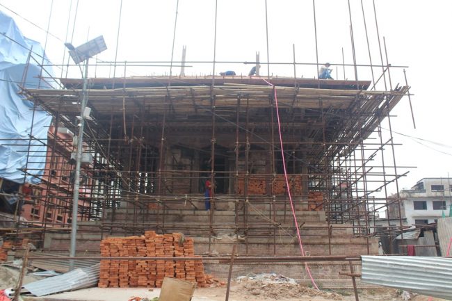 निषेधाज्ञामा धमाधम सम्पदा निर्माणको काम (फोटोफिचर)