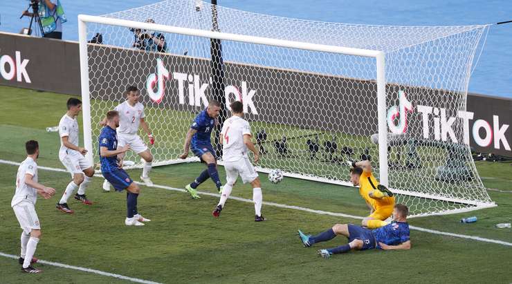 सानदार जित निकाल्दै स्पेन नकआउट चरणमा