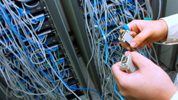 असंख्य वेबसाइट, ठूला मिडिया, सामाजिक संजालदेखि सरकारी वेबसाइट एक घण्टा ठप्प