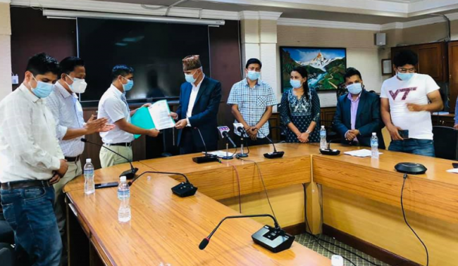 प्रमाणपत्र धितो राखेर रु २५ लाख ऋण दिने कार्यक्रम छिटो कार्यान्वयनमा जोड