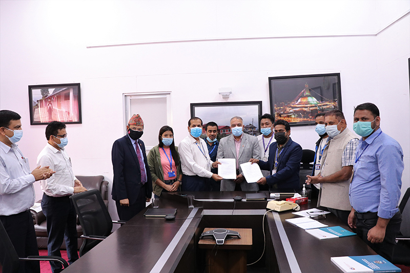 पुनर्निर्माण प्राधिकरणका इञ्जिनियरहरु काममा फर्कन सहमत