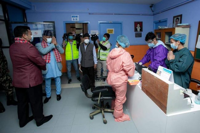 सबै नागरिकलाई निःशुल्क खोप उपलब्ध हुनेछः शिक्षामन्त्री