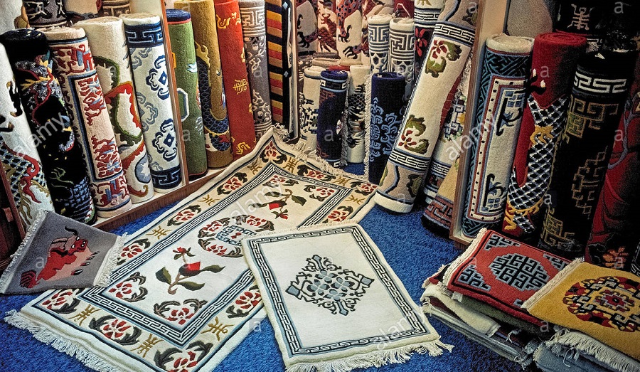 काेराेनाले नाका बन्द भएपछि घरमै थन्किए ओलाङ्चुङगोलाका गलैँचा