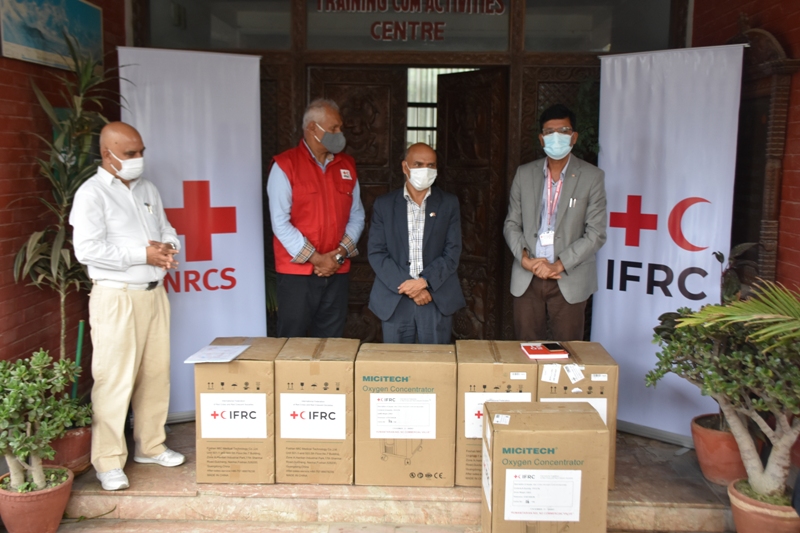 नेपाल रेडक्रसलाई अक्सिजन कन्सन्ट्रेटर सहयोग