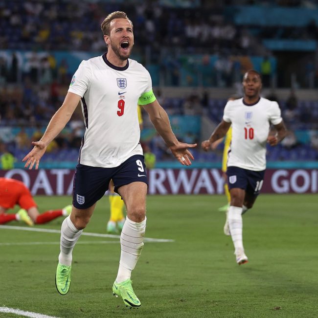 इंग्ल्याण्डलाई सुरुवाती अग्रता