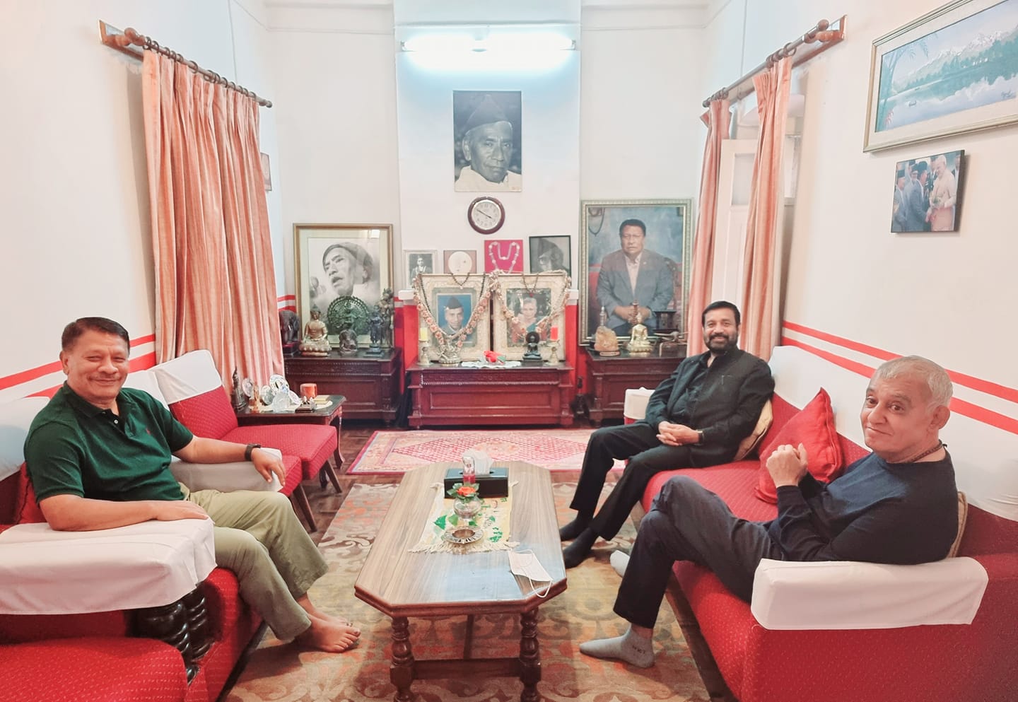 चाक्सीबारीमा सिंह, कोइराला र निधिबीच छलफल