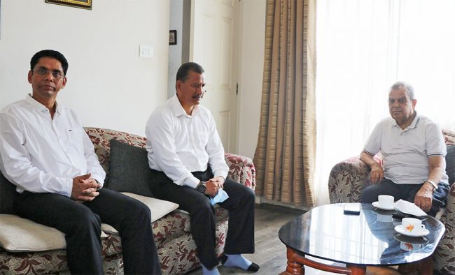 महन्थ ठाकुरसँग विप्लवको भेटवार्ता