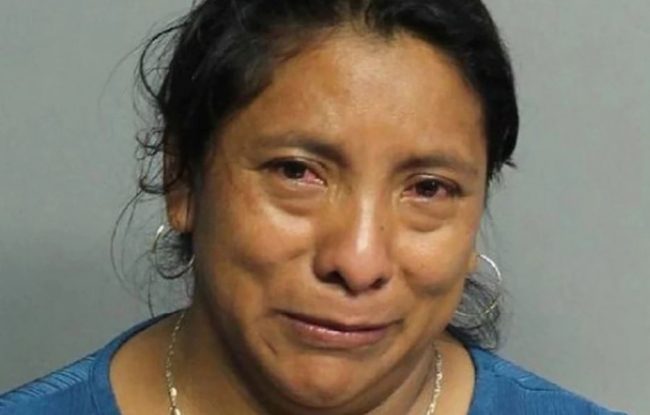 महिलाले २ वर्षकी बालिकालाई कारमा लक गरेर बिर्सिइन्, ७ घण्टापछि फर्किंदा…