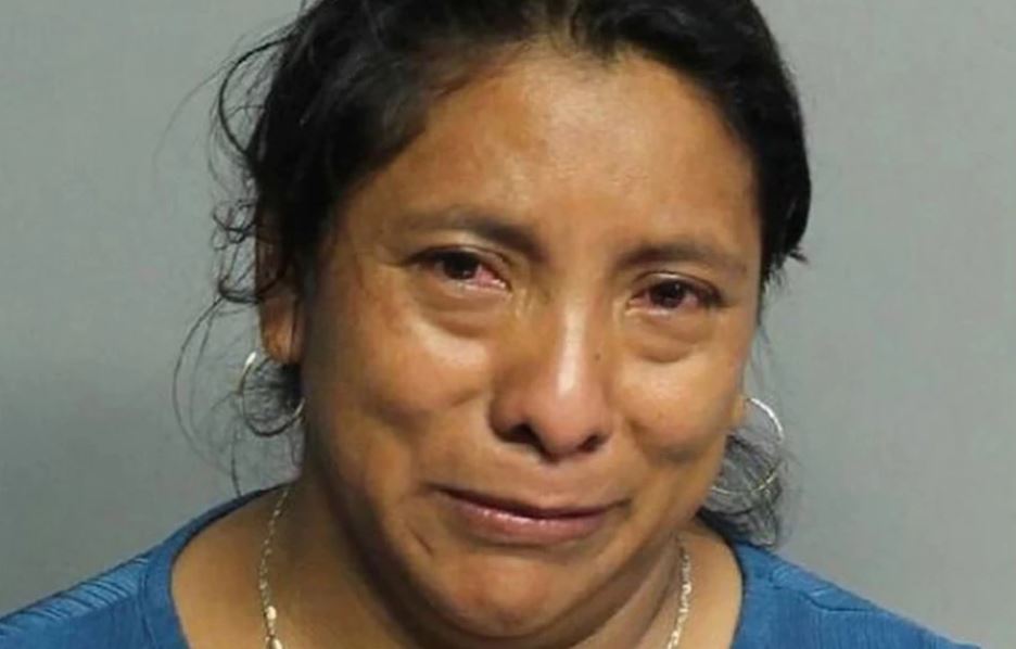 महिलाले २ वर्षकी बालिकालाई कारमा लक गरेर बिर्सिइन्, ७ घण्टापछि फर्किंदा…