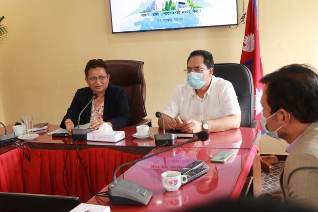 ऊर्जामन्त्रीसँग उद्यमीको गुनासोः सजिलै काम गर्ने वातावरण कहिले बन्छ ?