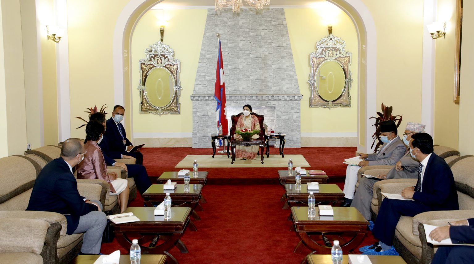 राष्ट्रपतिसमक्ष फ्रान्सेली राजदूतको बिदाइ भेट