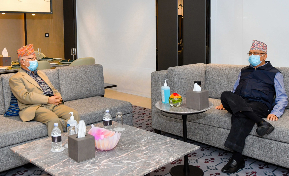 ओली–नेपाल वार्ता सकियो, दुबै नेताले वार्ताबारे प्रतिक्रिया दिएनन्