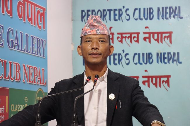 हामी अर्को पार्टी निर्माण गर्छौं, ६ वटा मन्त्रालय लिएर सरकारमा सहभागी हुन्छौंः मेटमणि चौधरी