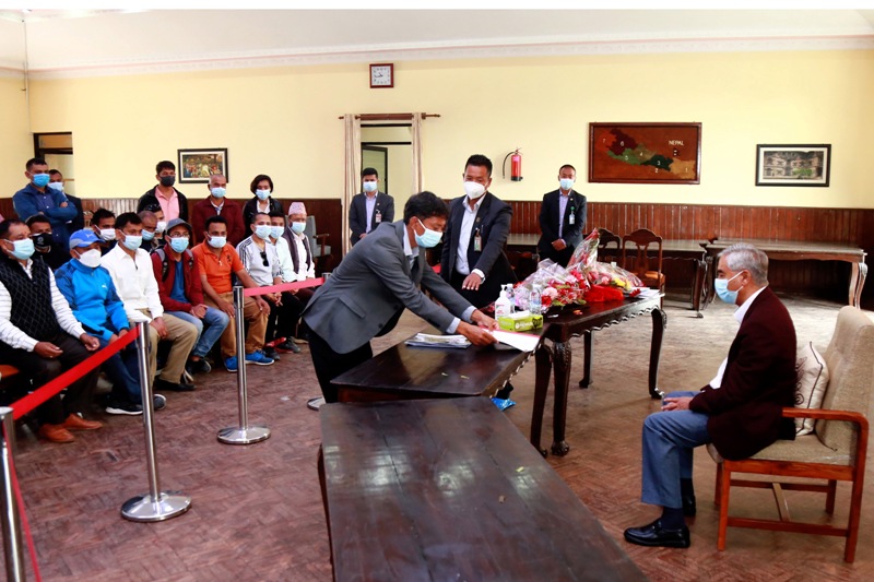 तत्काल तटबन्धको व्यवस्था मिलाउन प्रधानमन्त्रीसँग माग