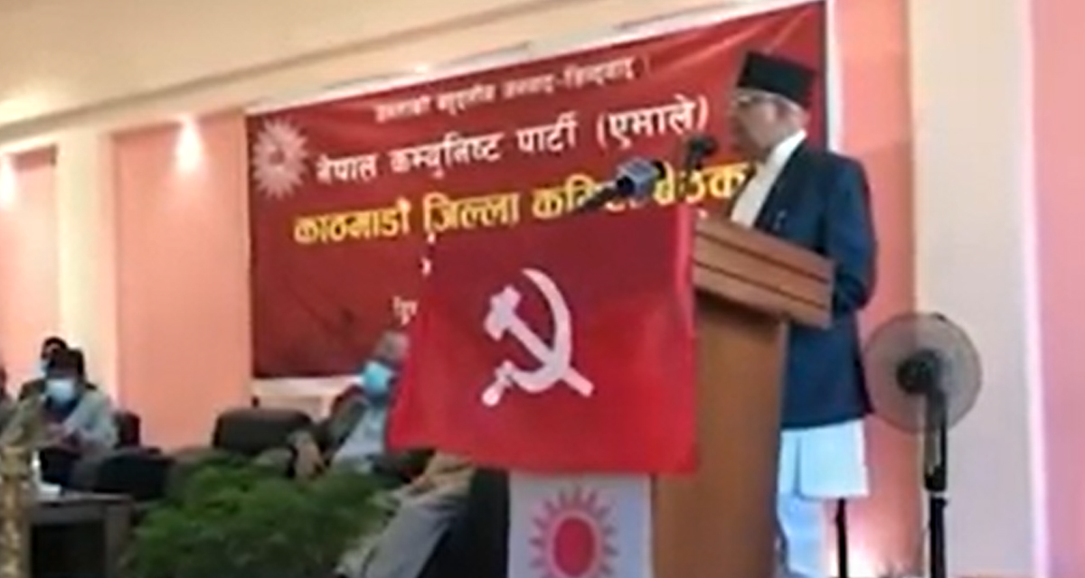 माधव नेपाल जस्ता देशद्रोहीलाई कुनै ठाउँ छैन : ओली