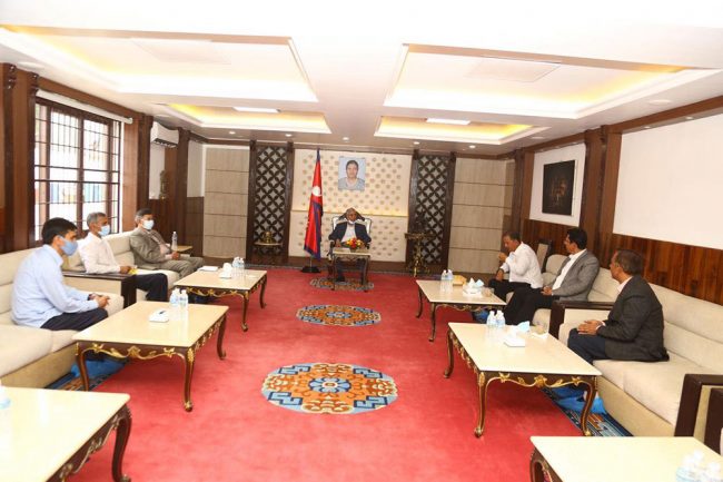 विप्लवले भेटे प्रधानमन्त्री देउवालाई