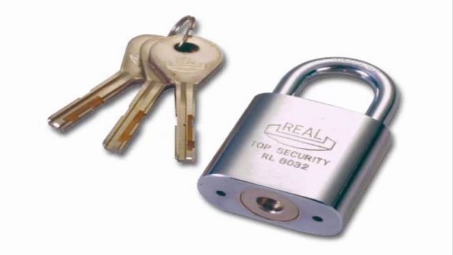 चाबी हराएपछि युवकको गुप्तांग २ हप्तासम्म तालामा फस्दा सधैंका लागि विकृत बन्यो