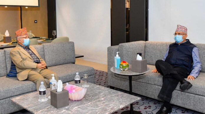 एमाले अध्यक्ष ओली र वरिष्ठ नेताबीच भेट हुँदै