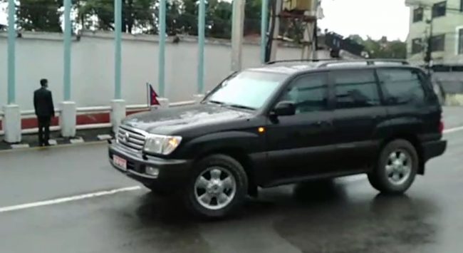 ज्याेतिषीकै साइतमा सरकारी निवास सरे प्रधानमन्त्री देउवा